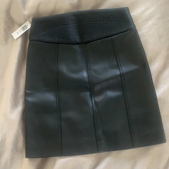 Wilfred Lolita Black Leather Skirt - Picture 4 of 5